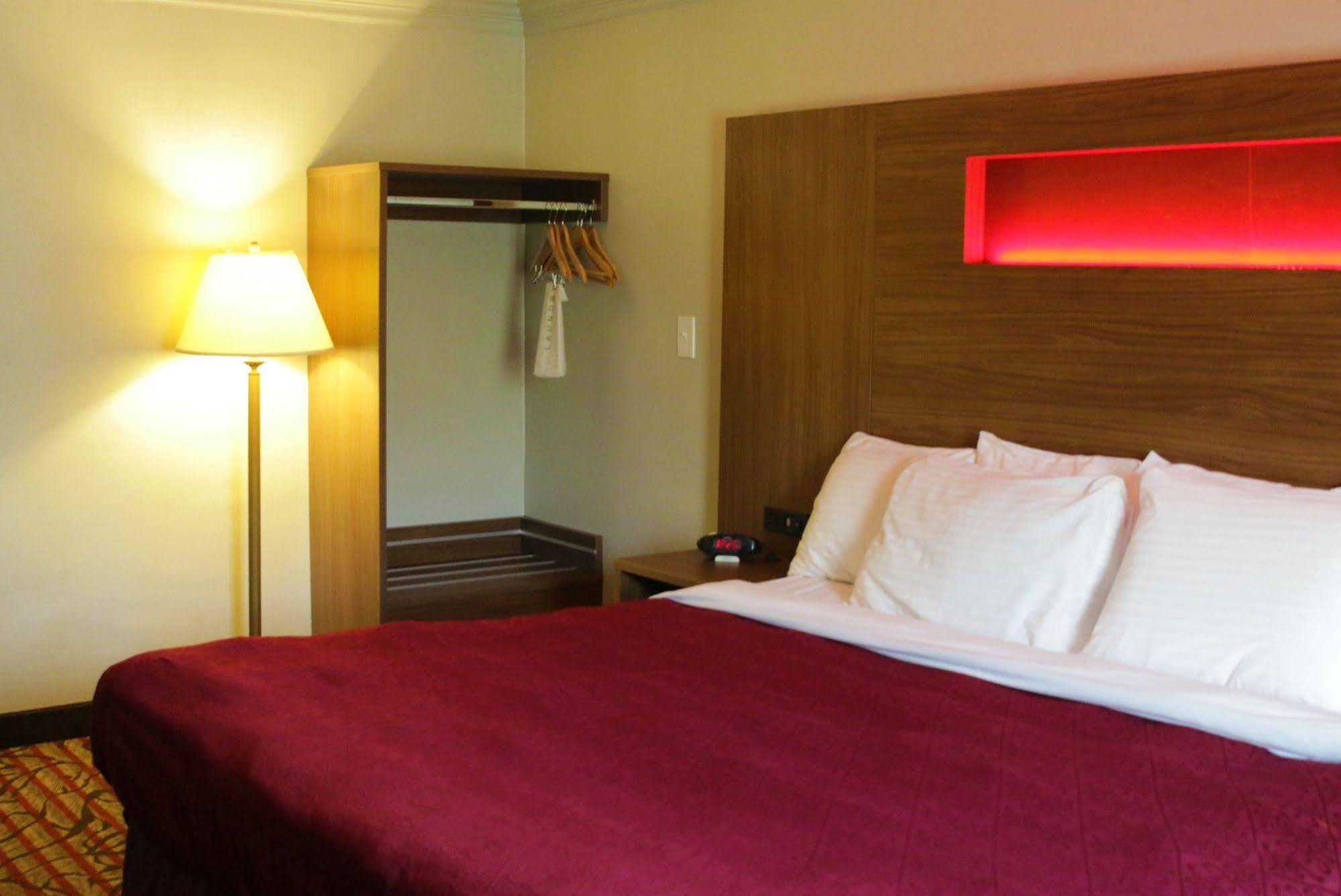 Kalika Hotel